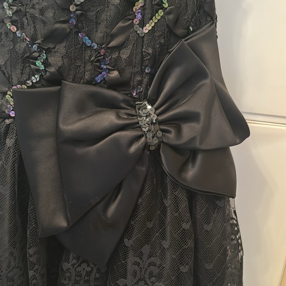 Alfred Angelo Black Lace Dress - Picture 4 of 15